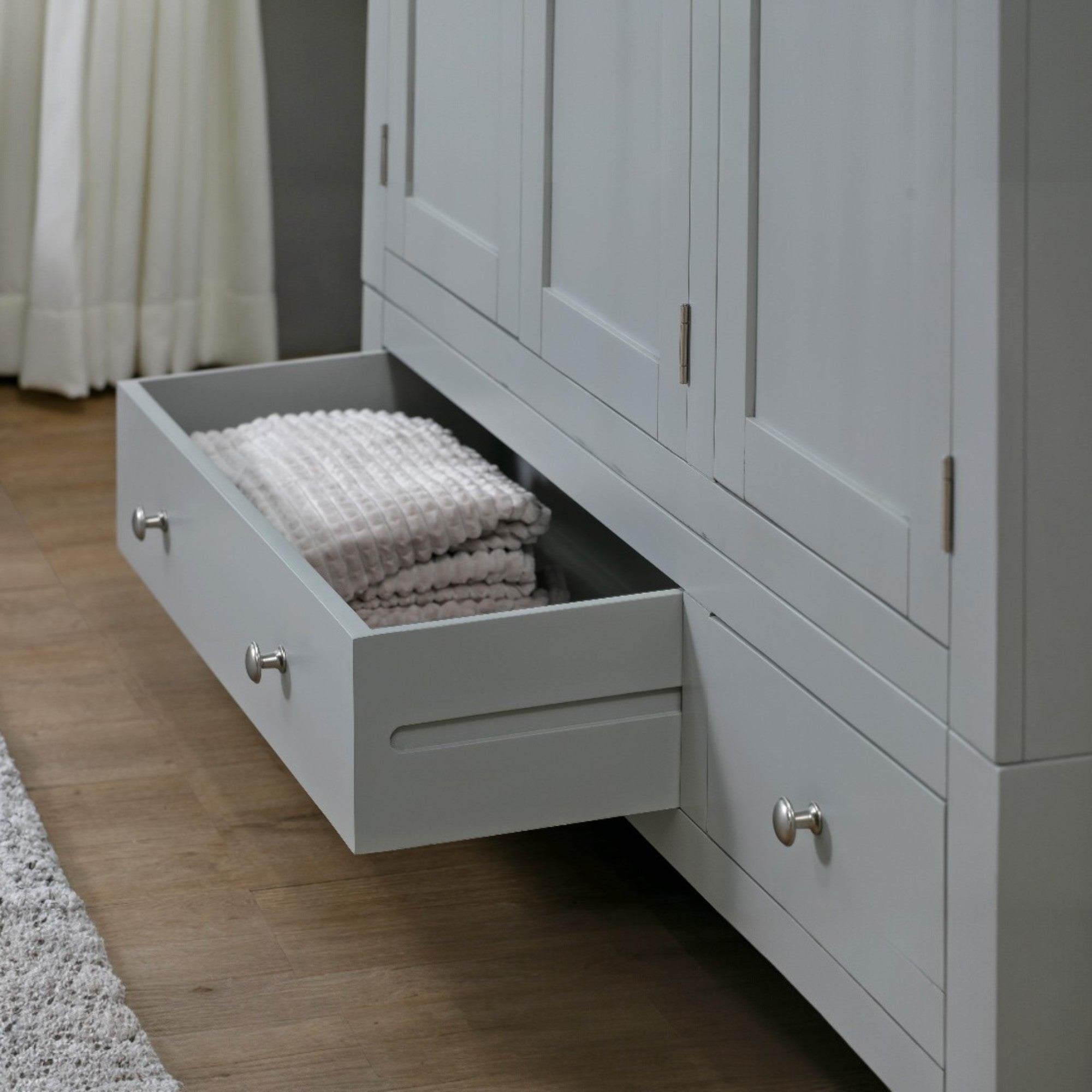 Melbourne French Grey 3 Door Wardrobes